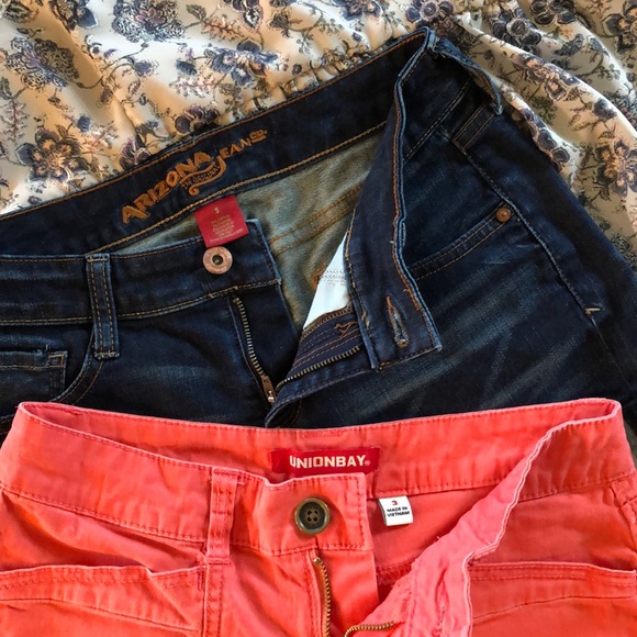 2 for $10. Arizona Jean Shorts set - Picture 5 of 5